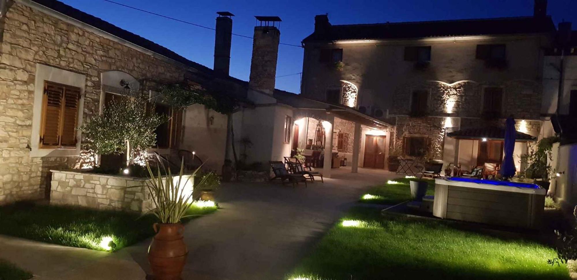 Apartman In 33579 Pula