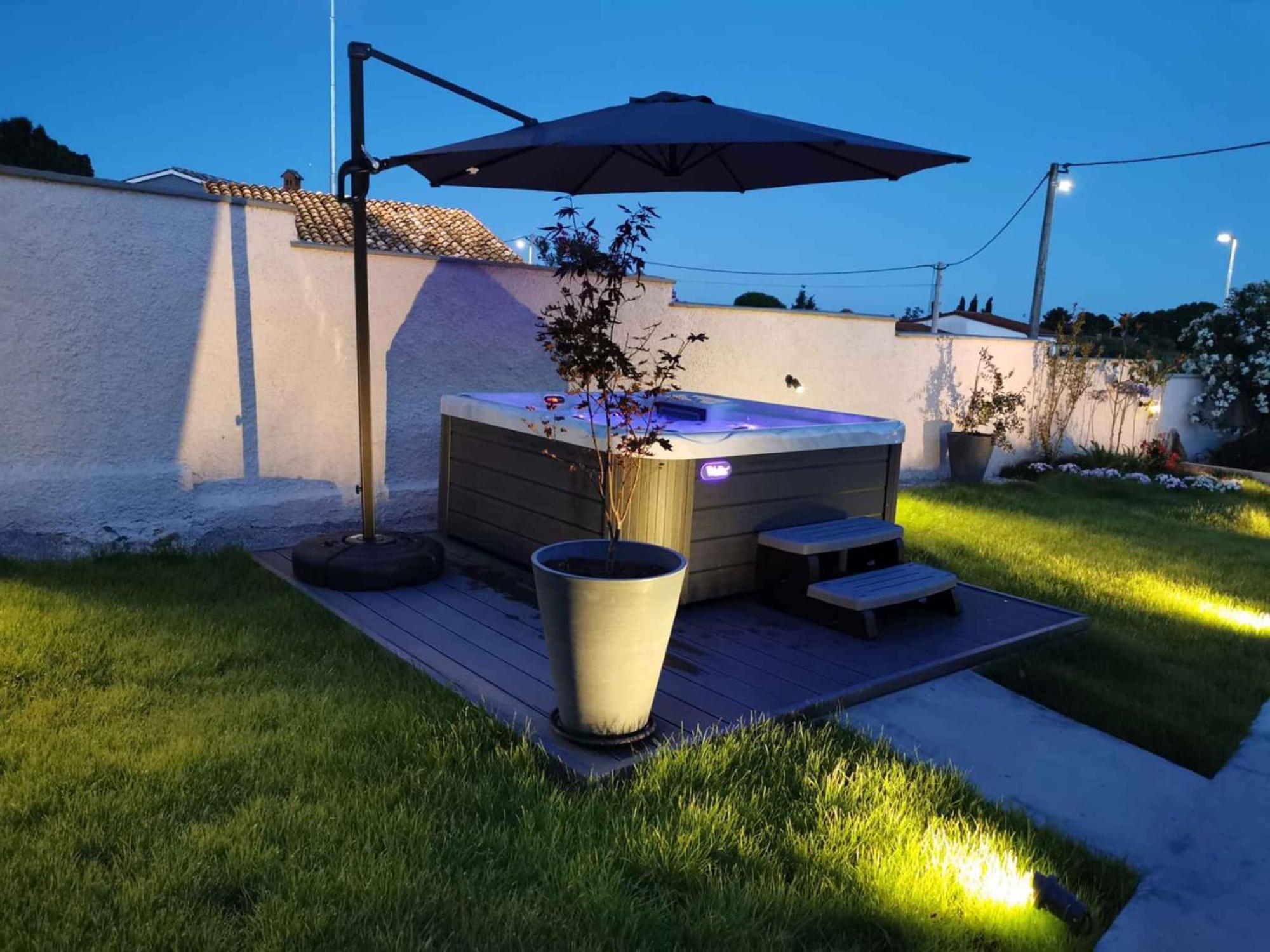 Apartman In 33579 *