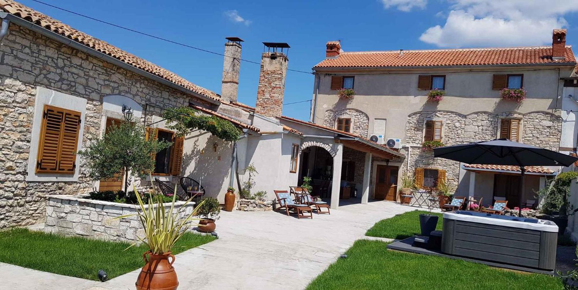 In 33579 Apartman Pula